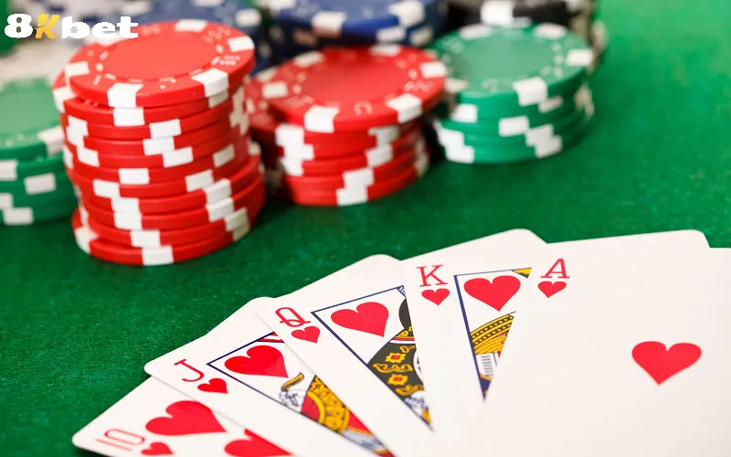 Kinh nghiệm và mẹo chơi Bài Liêng hiệu quả tại 8kbet
