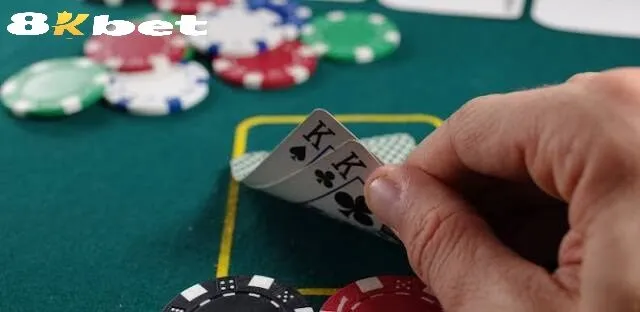 Kinh nghiệm và phương pháp chơi Poker đỉnh cao từ cao thủ 8kbet